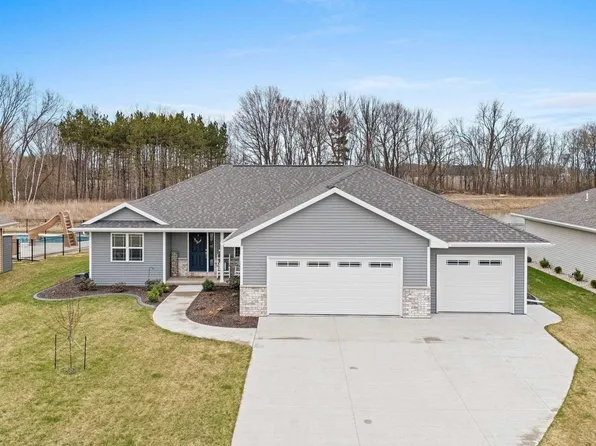 1644 Marie Ln, Green Bay, WI 54313