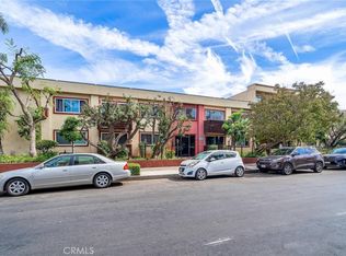 5414 Newcastle Ave APT 8, Encino, CA 91316