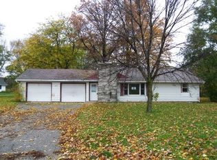 13371 N Warner Rd, Syracuse, IN 46567