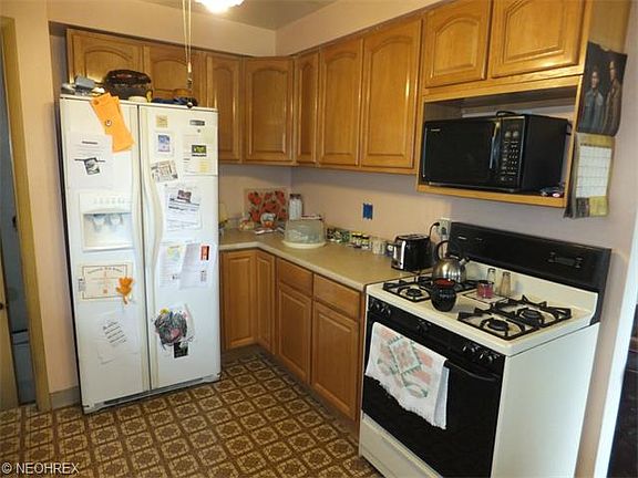 3rd image of 1704 Wexford Ave