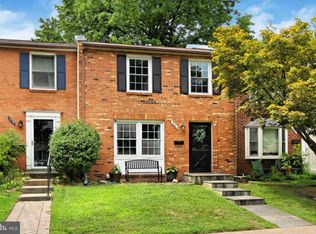 321 Gundry Dr, Falls Church, VA 22046