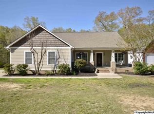 1800 Parker Rd SE, Hartselle, AL 35640