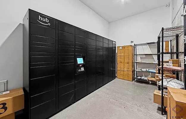 Building, photo 5