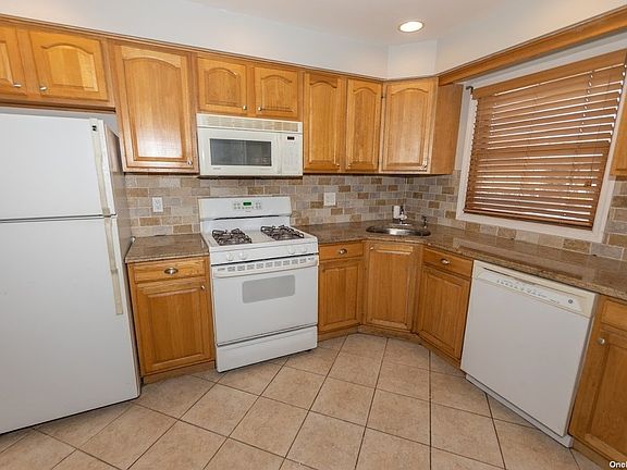 3rd image of 67 Elm St #1