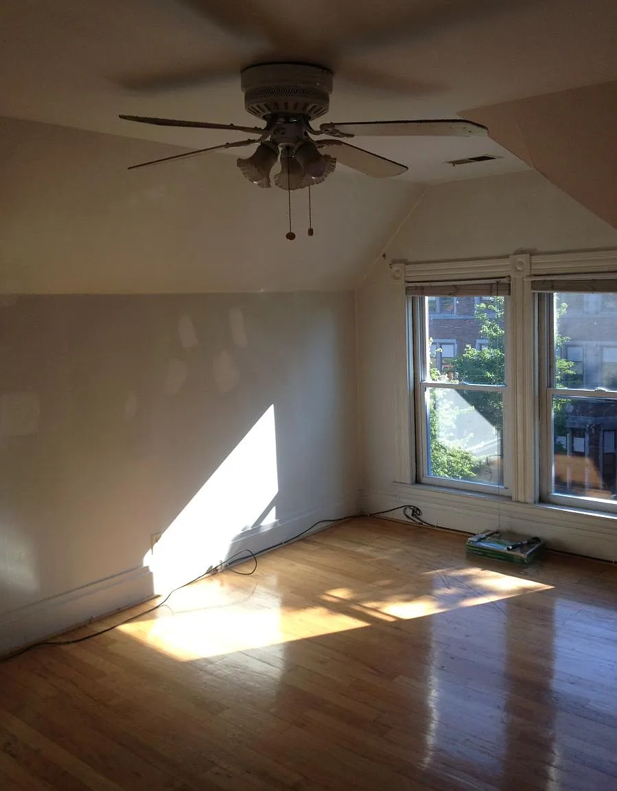 2 bed, 700 sqft, $1,300 — Photo 4