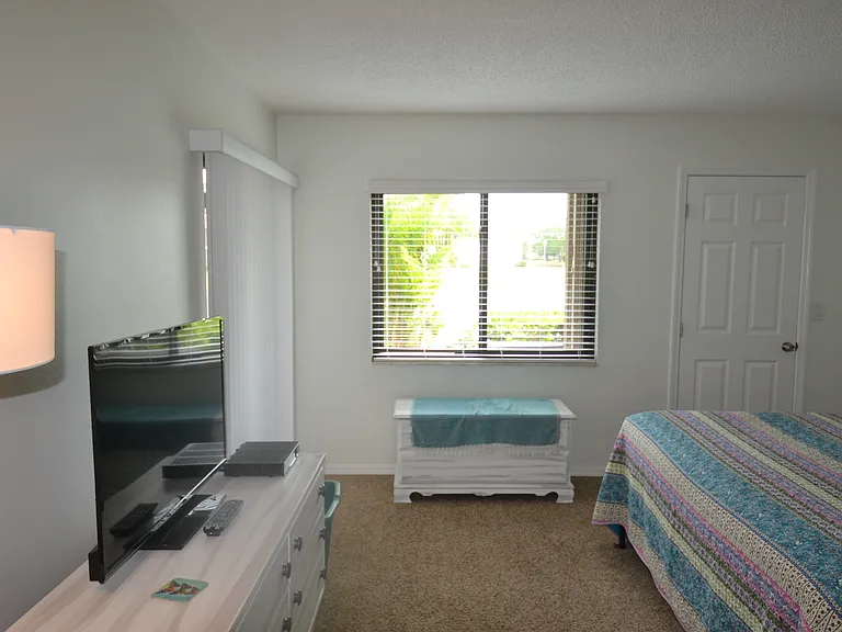 161 Lakeside Dr — Photo 24