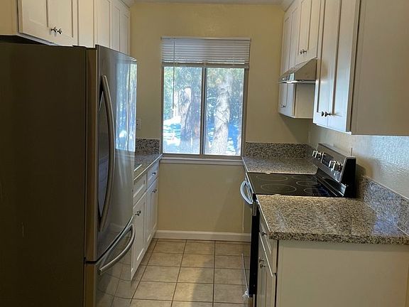 5th image of 1946 B St #15