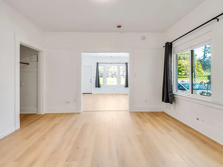 1633 Foothill Blvd — Photo 10