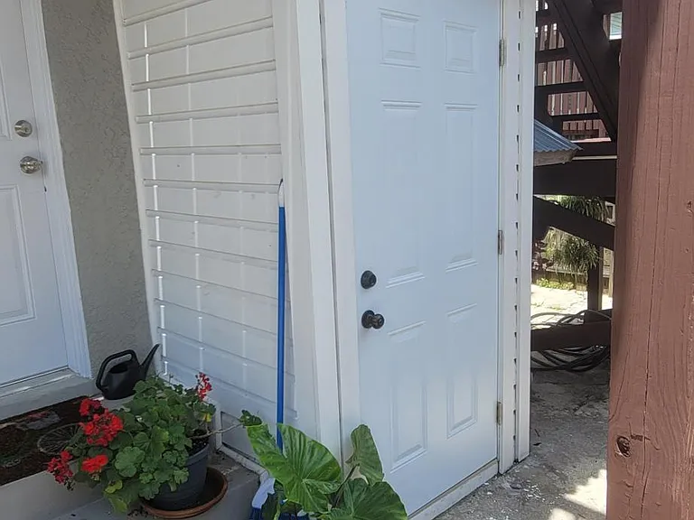 Shared laundry facility (w/1 other unit)