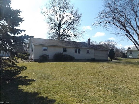 2nd image of 661 Highland Park Dr