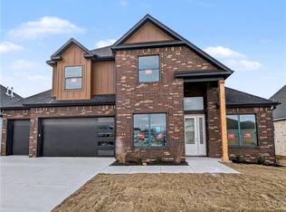1831 Bluestem Dr, Centerton, AR 72719