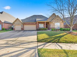 1517 W Rockport St, Broken Arrow, OK 74012