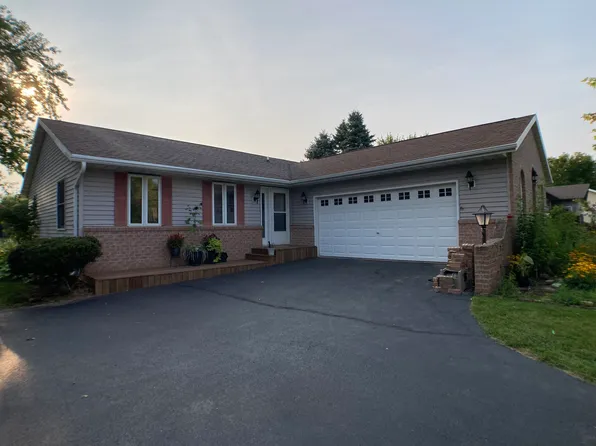 N5658 W Channel Dr, Shawano, WI 54166