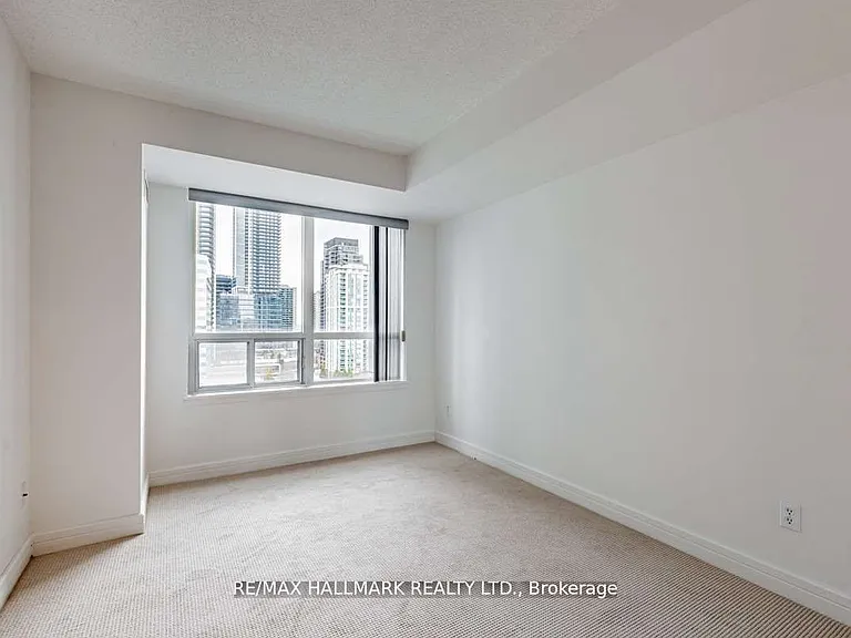 16 Harrison Garden Blvd #1102 — Photo 16
