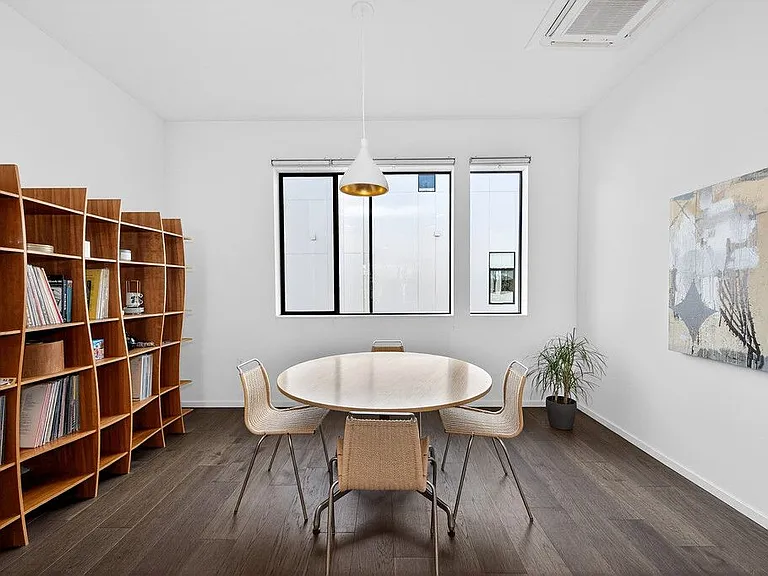 979 Eames Walk — Photo 14