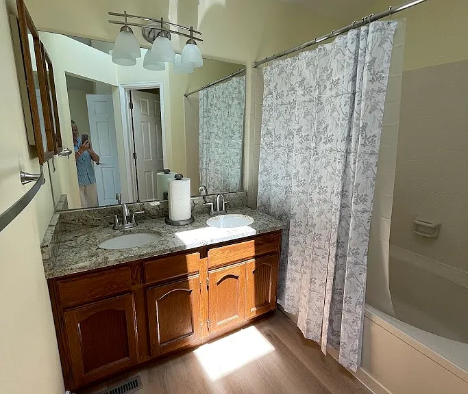2348 S Gray St — Photo 20