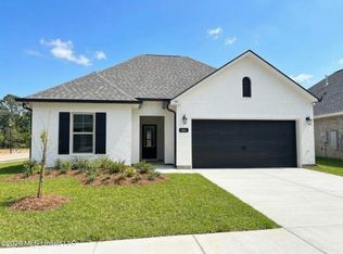 1311 Redfish Dr, Gulfport, MS 39507