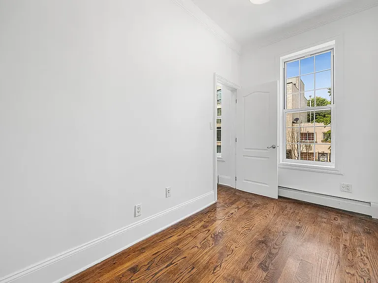 964 Madison St #2C — Photo 10