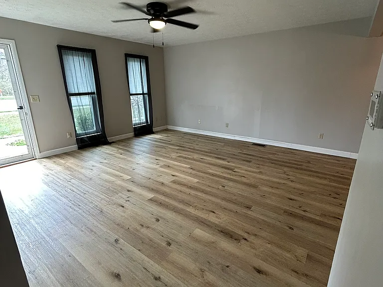 5200 Capitol Hill Dr #B — Photo 22