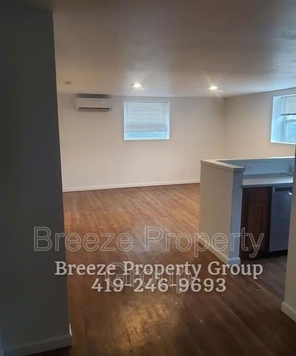 1st image of 1945 Ottawa Dr APT 14