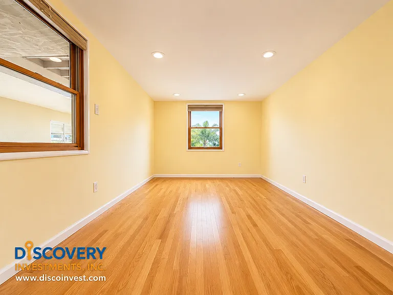 327 San Carlos Ave — Photo 58