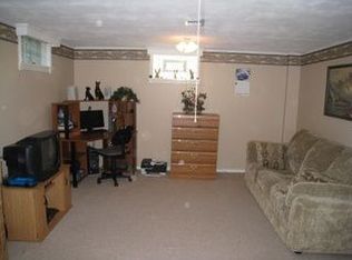 3292 Aldon Ln, Barberton, OH 44203