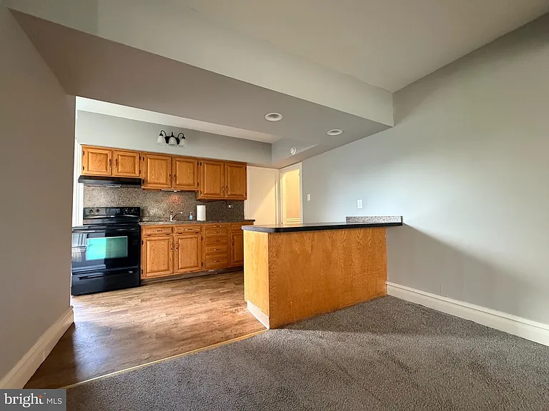 657 N Charlotte St #2 — Photo 4