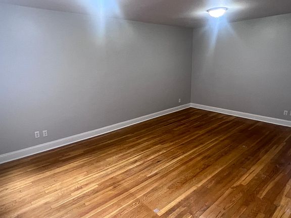 5th image of 70 Parkway N #35