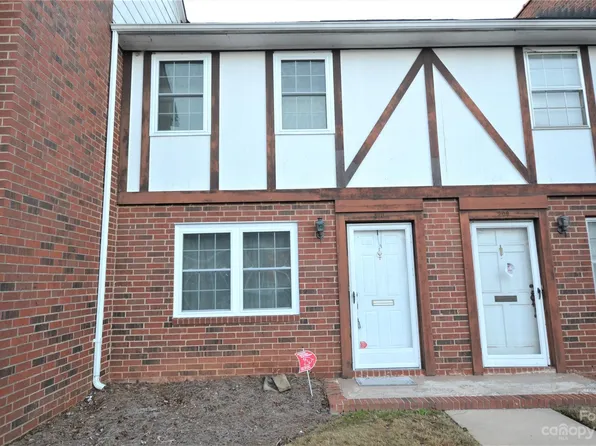 1300 Larchmont Pl APT 210, Salisbury, NC 28144