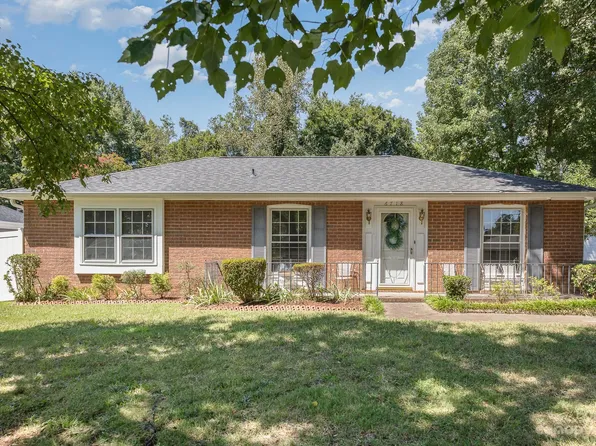 6718 Woodfield Dr, Charlotte, NC 28215