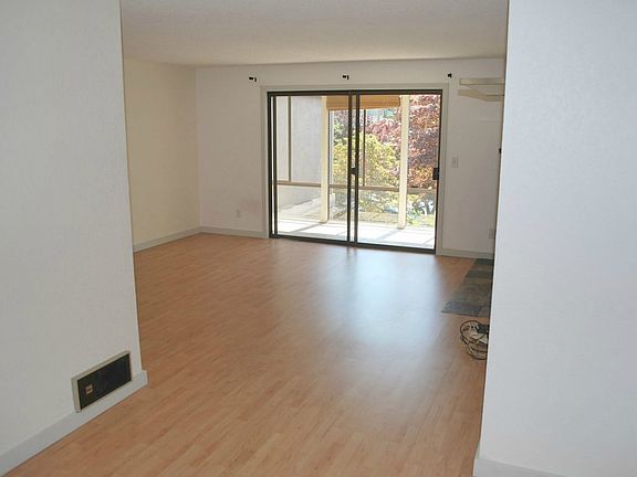4th image of 1324 W Emerson St APT 305