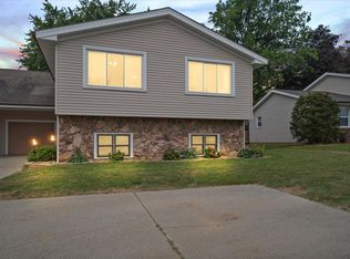 207 S Towanda Ave APT A, Normal, IL 61761