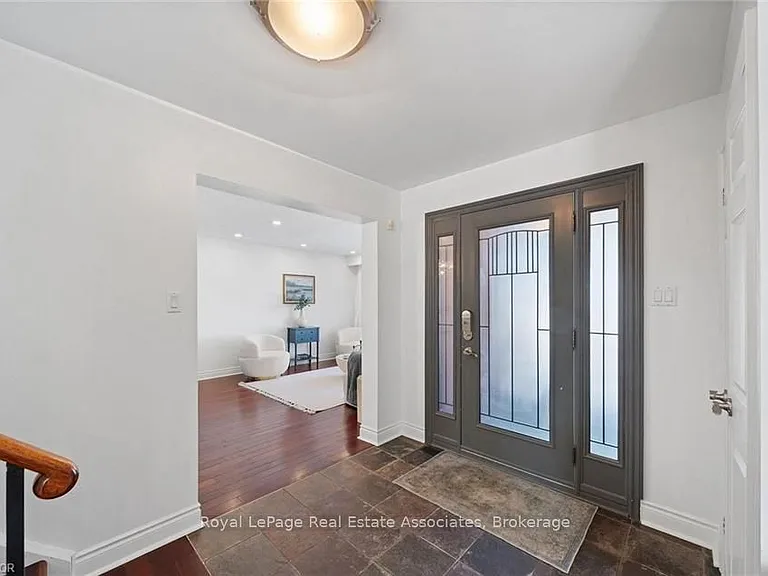 1550 Woodeden Dr #UPPER — Photo 2