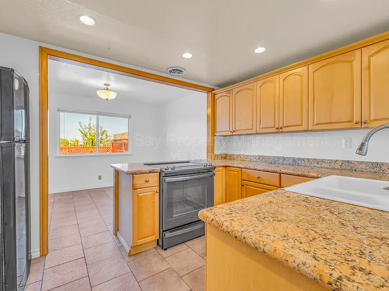 143 Seal Ct — Photo 11