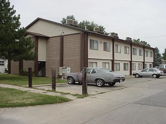 4320 Huntington Ave — Photo 1