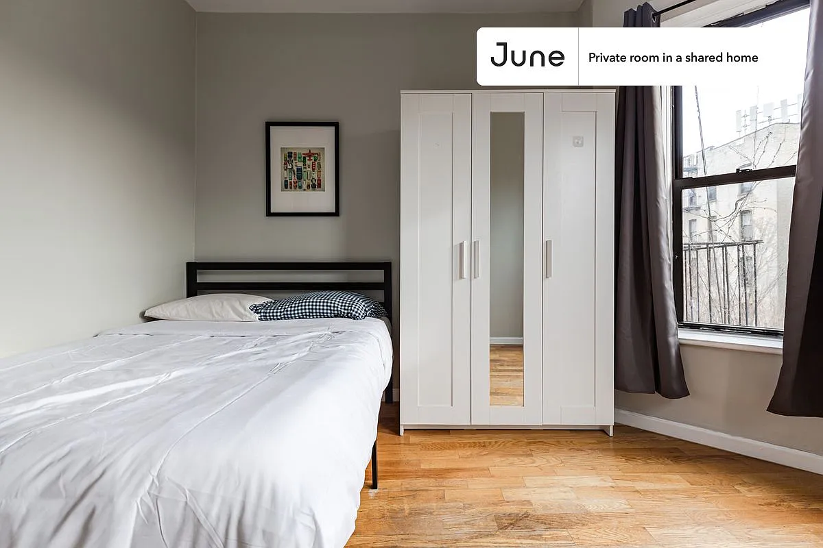 Full bedroom in 4 bed/2 bath home in Prospect Lefferts Gardens #1573 C — Photo 2