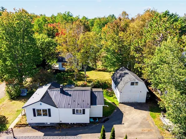 74 Chestnut St, Minto, NB E4B 3L5