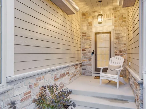 1620 Belmont LANE #26, Oconomowoc, WI 53066