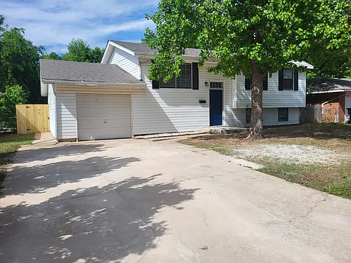 1623 Denison Dr Photo 1