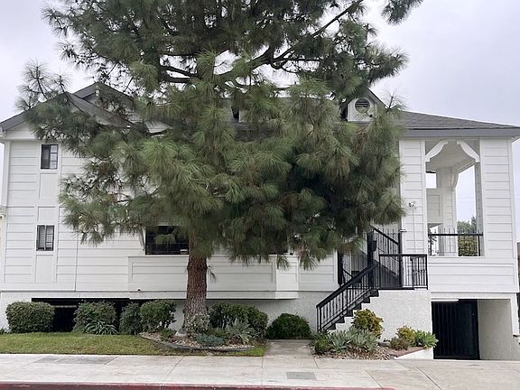 2nd image of 6544 Whitsett Ave Unit 1-9