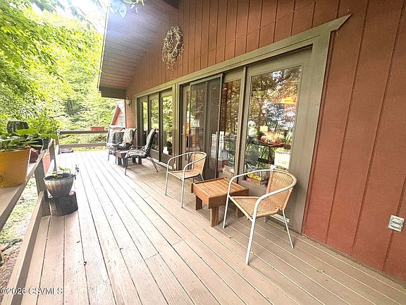 3rd image of 257 Dogwood Ln