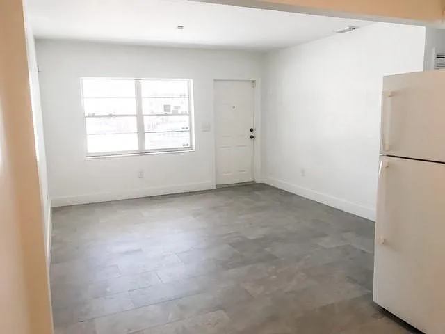 Living room, Entrance