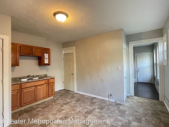 5th image of 3521 W 58th St #10601492