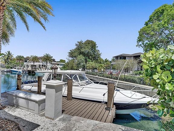 4th image of 13015 Biscayne Island Ter
