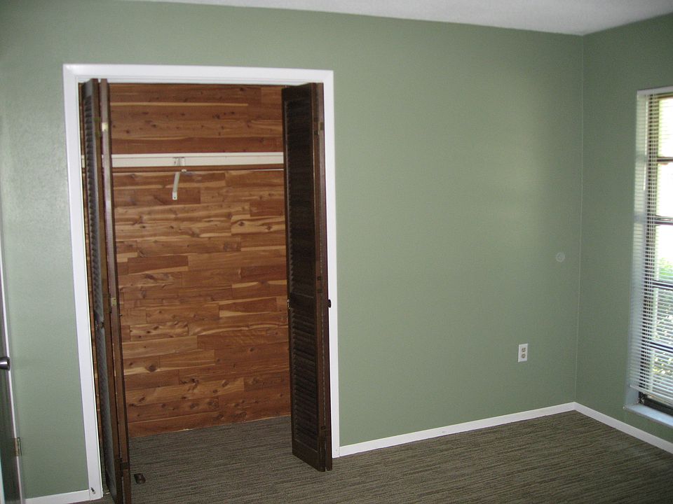 1st image of 160 Sunshine Dr