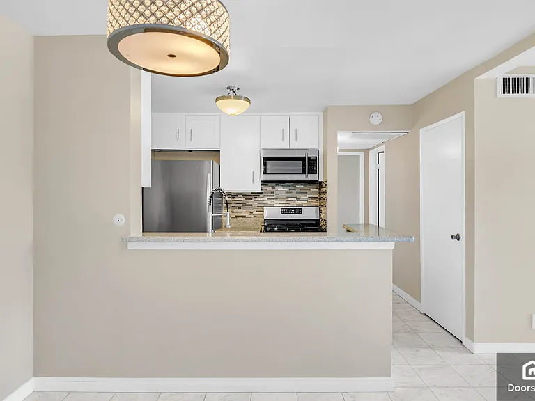 18645 Hatteras St #146 — Photo 8