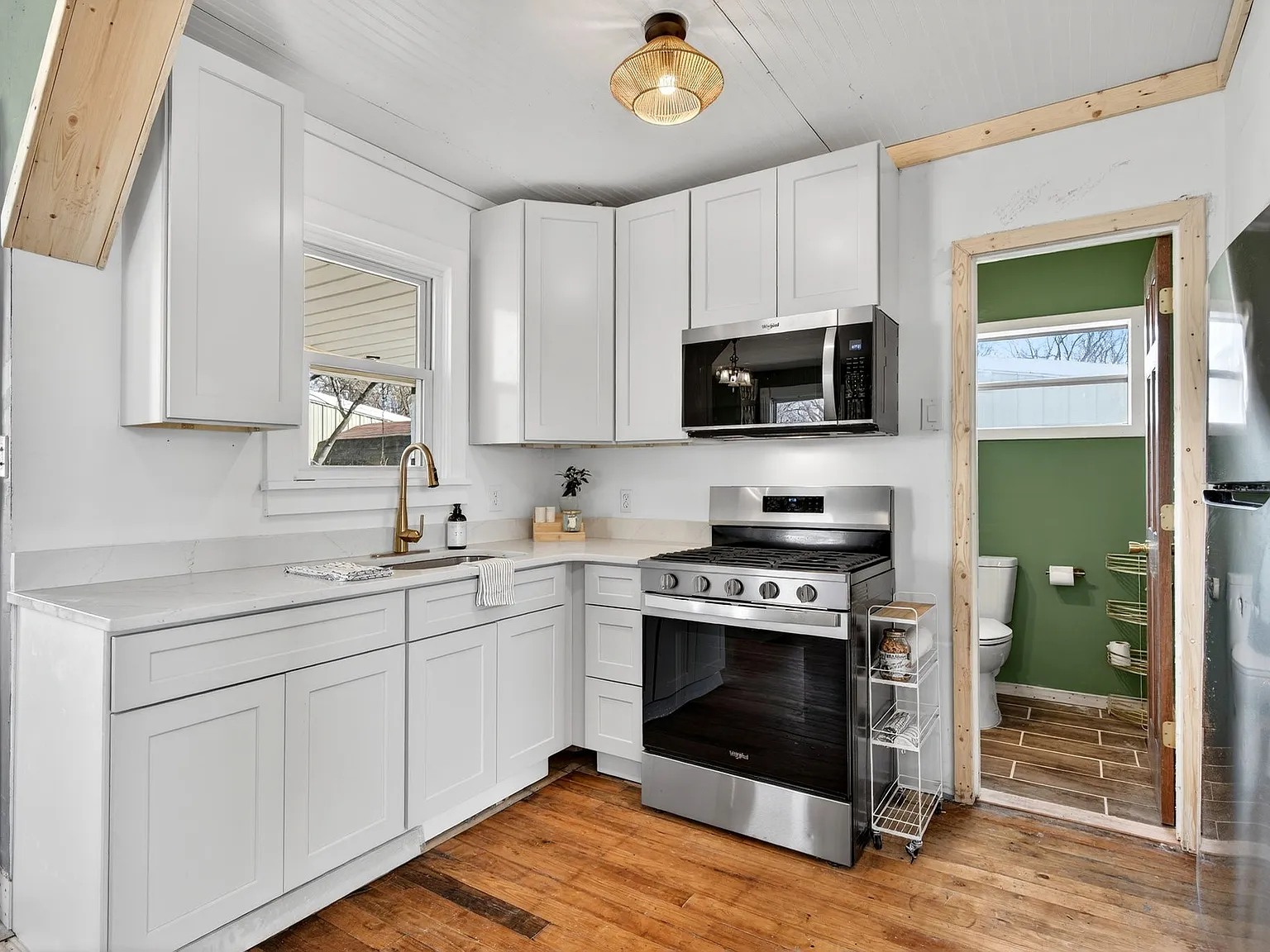 2 bed, 1.5 bath, 1517 sqft, $2,400 — Photo 4