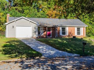 3211 Buckingham Ct, Jamestown, NC 27282