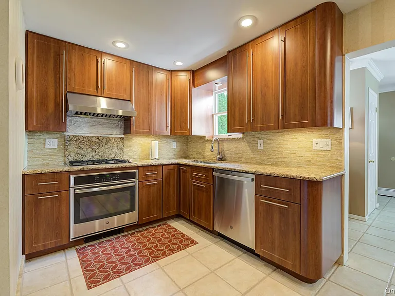 74 Mulberry Ave — Photo 7