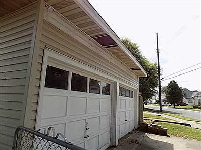 Garage.